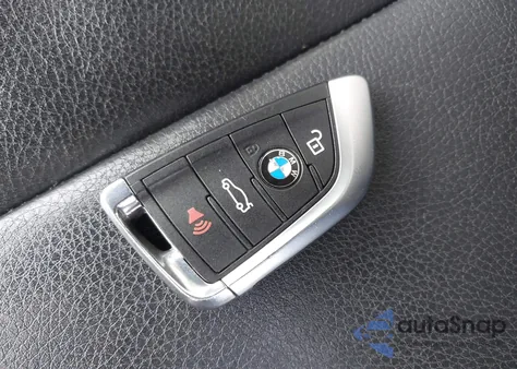 2016 BMW X1 xDrive28I из США, поврежденный, VIN WBXHT3Z37G4A51769